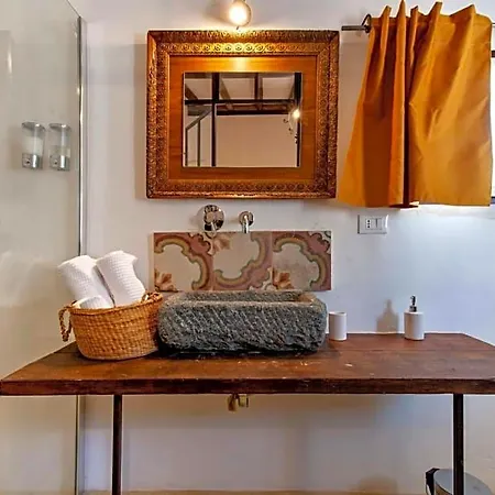 Casina Solatia Bed & Breakfast 4*